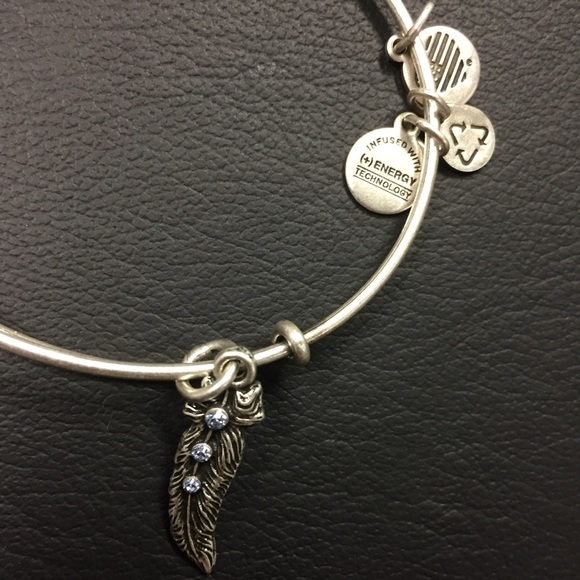 NWOT Alex & Ani Feather Charm Bangle - Picture 7 of 7